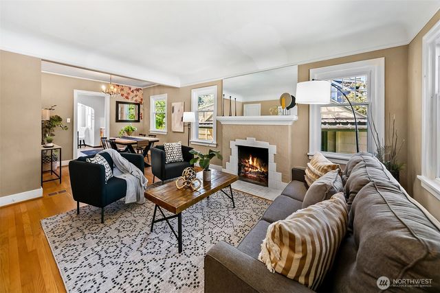 1035 NE 91st Street, Seattle, WA 98115
