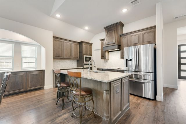605 Dusty Glen Trail, Midlothian, TX 76065