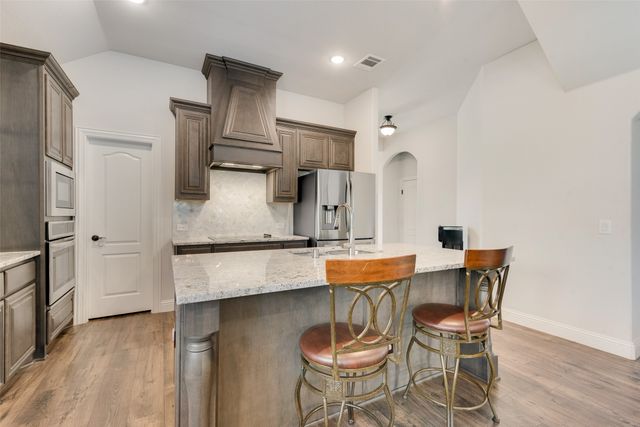 605 Dusty Glen Trail, Midlothian, TX 76065