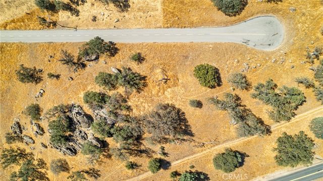 18750 Alameda Pl, Bear Valley Springs, CA 93561