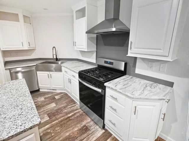 24 Adder Lane, Seabrook, NH 03874