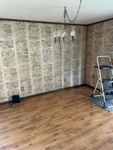 424 H St NW, Miami, OK 74354