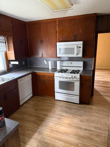 424 H St NW, Miami, OK 74354