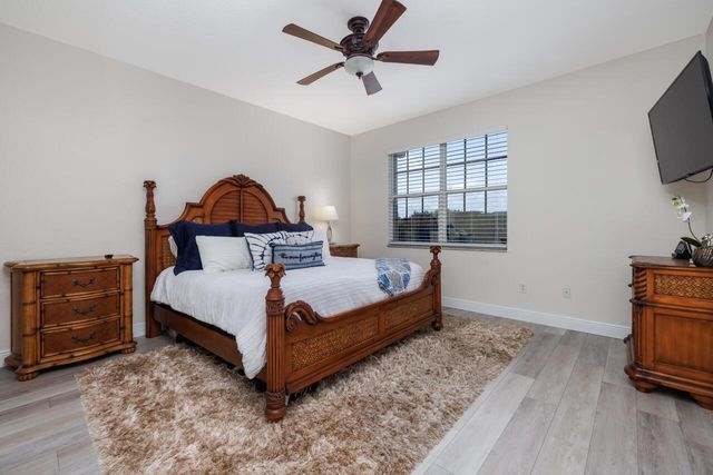 1560 SE Sheffield Terrace 102, Stuart, FL 34994
