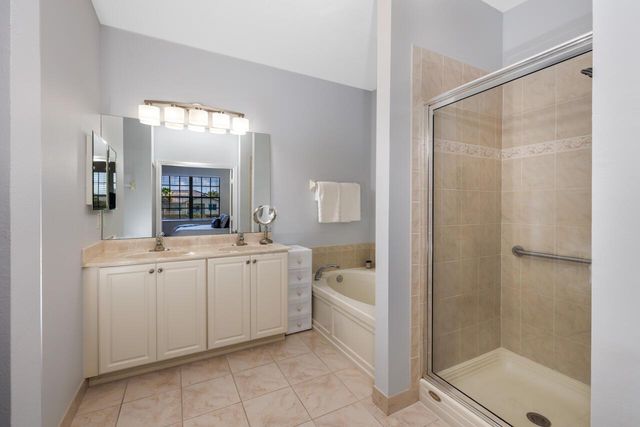 1560 SE Sheffield Terrace 102, Stuart, FL 34994