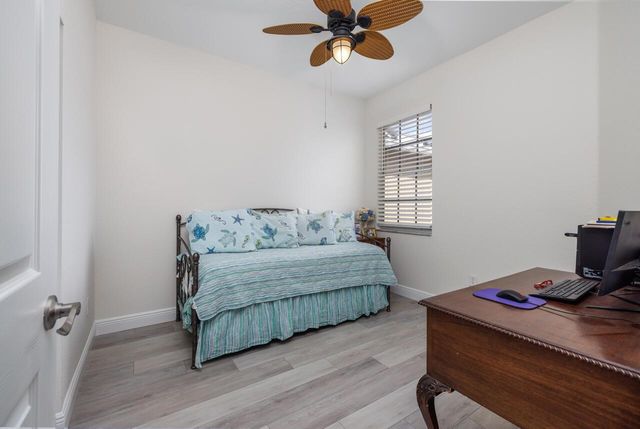 1560 SE Sheffield Terrace 102, Stuart, FL 34994