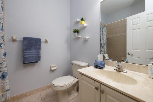 1560 SE Sheffield Terrace 102, Stuart, FL 34994