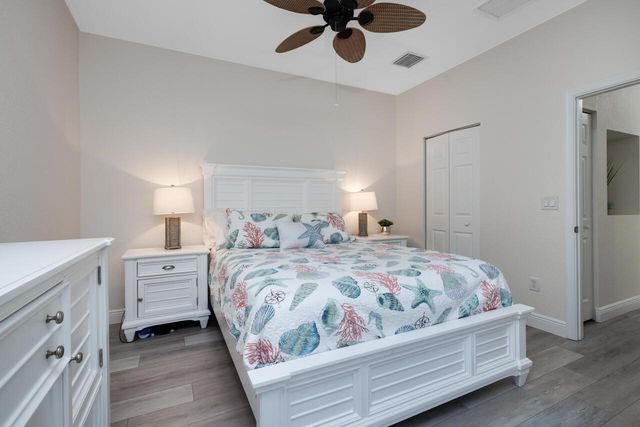 1560 SE Sheffield Terrace 102, Stuart, FL 34994
