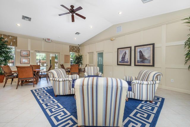 1560 SE Sheffield Terrace 102, Stuart, FL 34994