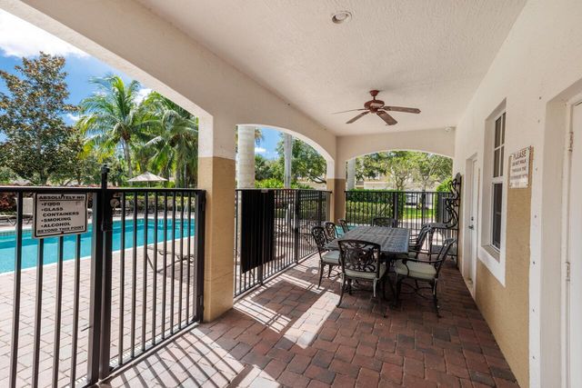1560 SE Sheffield Terrace 102, Stuart, FL 34994