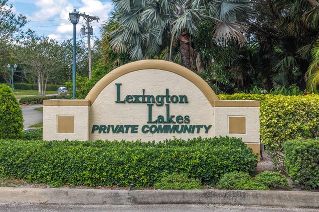 1560 SE Sheffield Terrace 102, Stuart, FL 34994