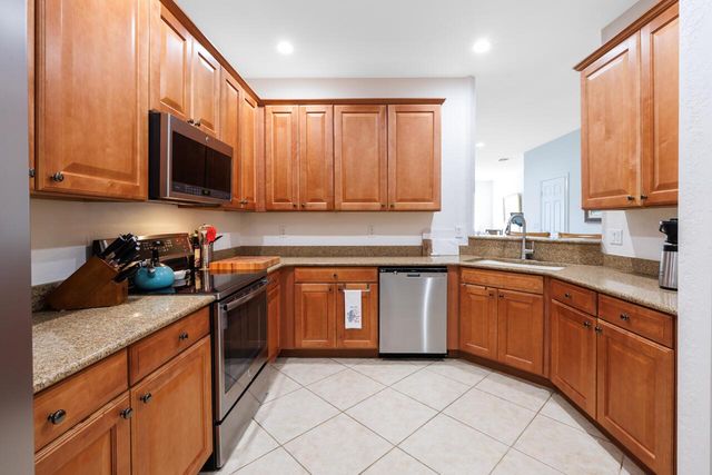 1560 SE Sheffield Terrace 102, Stuart, FL 34994