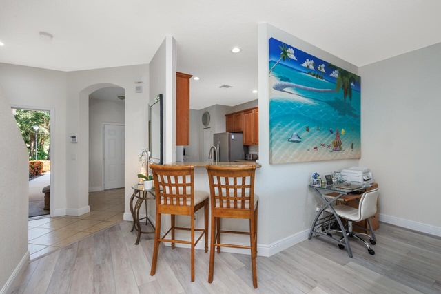 1560 SE Sheffield Terrace 102, Stuart, FL 34994