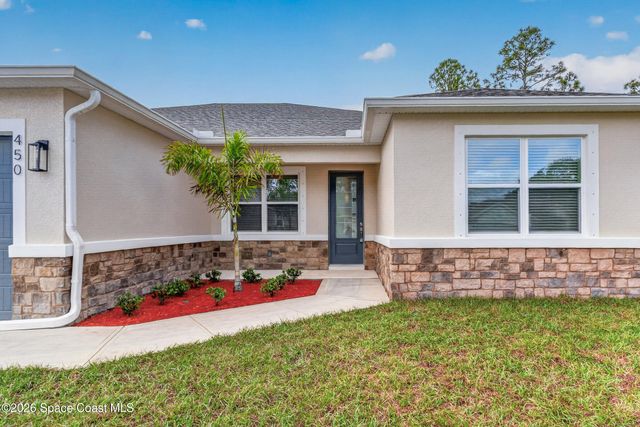450 Hammond Street SW, Palm Bay, FL 32908