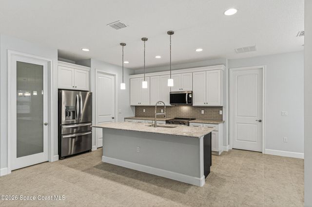 450 Hammond Street SW, Palm Bay, FL 32908