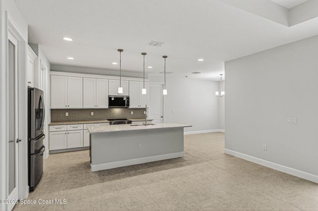 450 Hammond Street SW, Palm Bay, FL 32908