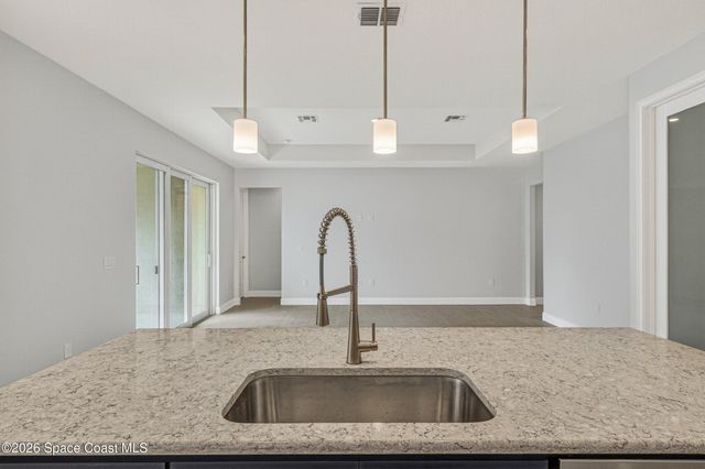 450 Hammond Street SW, Palm Bay, FL 32908