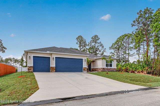 450 Hammond Street SW, Palm Bay, FL 32908