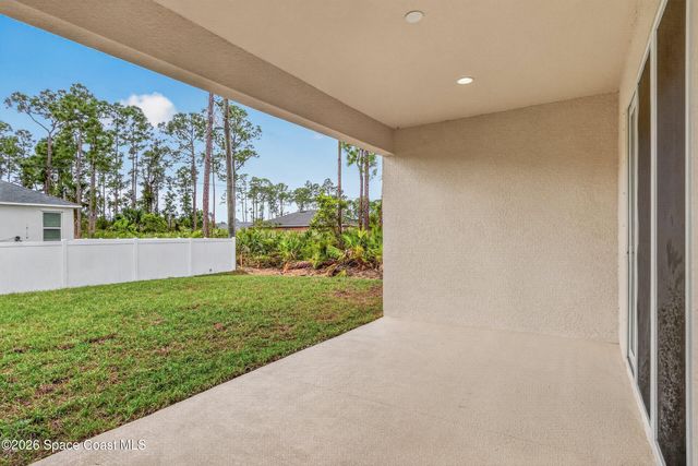 450 Hammond Street SW, Palm Bay, FL 32908