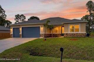 450 Hammond Street SW, Palm Bay, FL 32908
