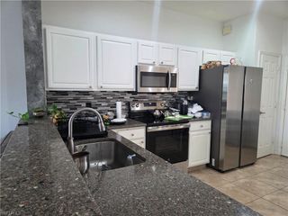 977 Hampton CIR # 118, Naples, FL 34105