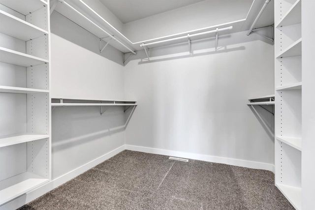 3698 FOLKESTONE DRIVE, Green Bay, WI 54313