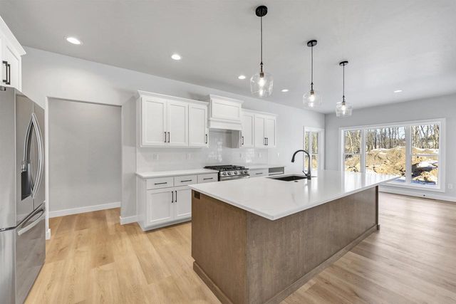 3698 FOLKESTONE DRIVE, Green Bay, WI 54313