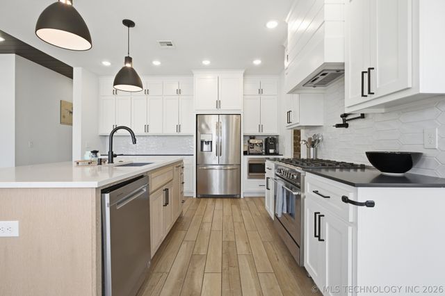 12339 Shoreline Drive, Sperry, OK 74073