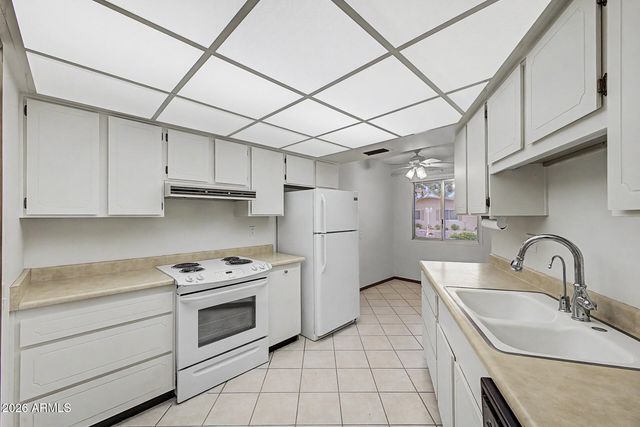 19221 N STAR RIDGE Drive, Sun City West, AZ 85375