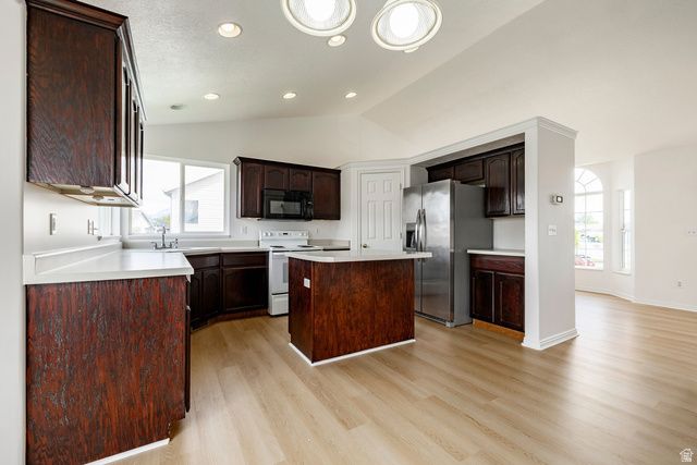 4212 W 5850 S, Roy, UT 84067