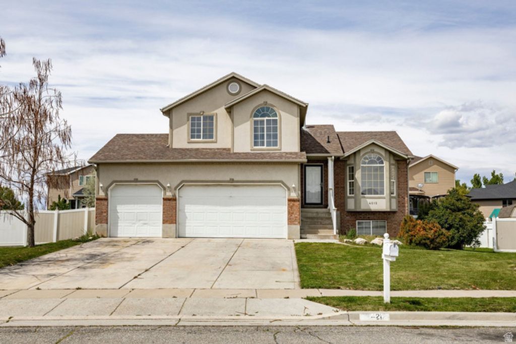 4212 W 5850 S, Roy, UT 84067