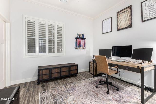 10555 E MENDOZA Avenue, Mesa, AZ 85209