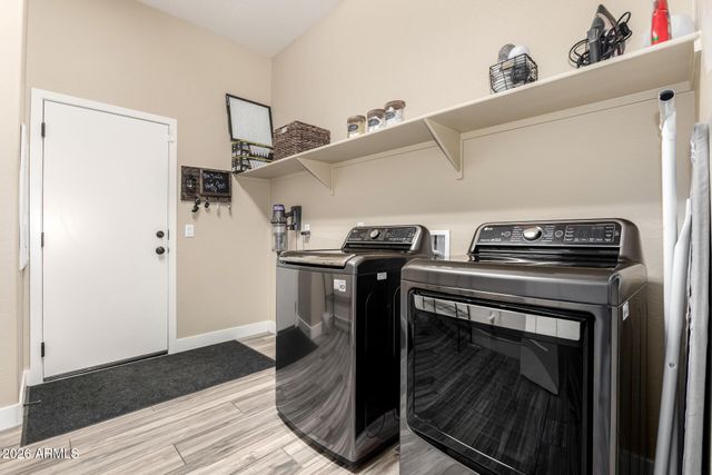 10555 E MENDOZA Avenue, Mesa, AZ 85209