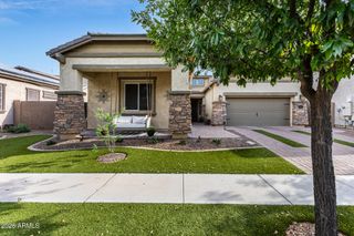10555 E MENDOZA Avenue, Mesa, AZ 85209