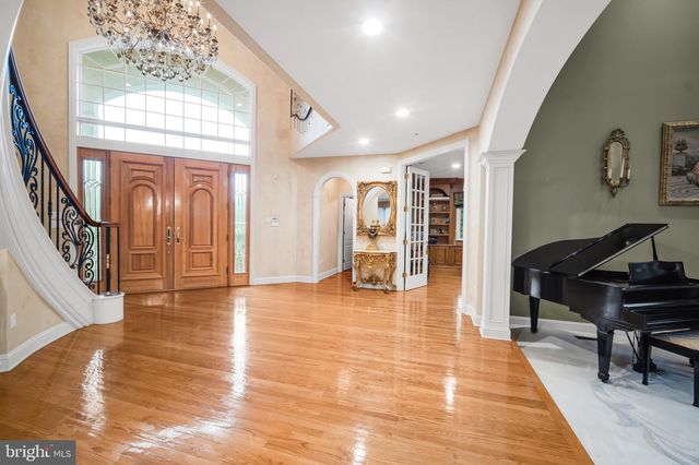 1126 TIMBERGATE DR, Jenkintown, PA 19046