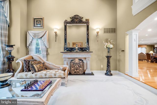 1126 TIMBERGATE DR, Jenkintown, PA 19046