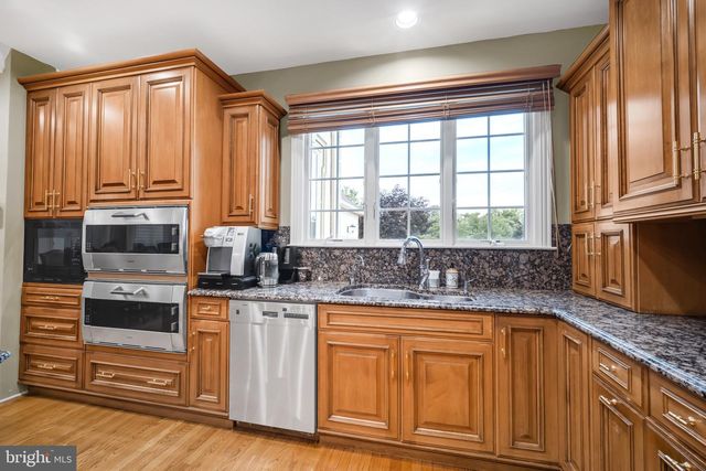 1126 TIMBERGATE DR, Jenkintown, PA 19046