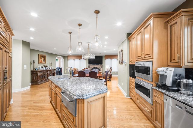 1126 TIMBERGATE DR, Jenkintown, PA 19046