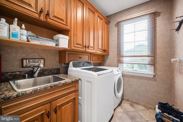 1126 TIMBERGATE DR, Jenkintown, PA 19046