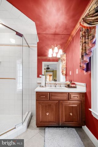 1126 TIMBERGATE DR, Jenkintown, PA 19046