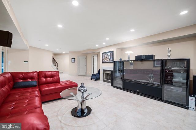 1126 TIMBERGATE DR, Jenkintown, PA 19046