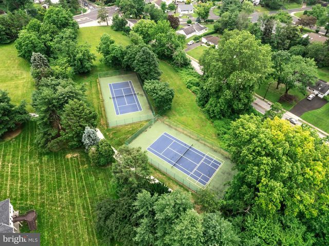 1126 TIMBERGATE DR, Jenkintown, PA 19046