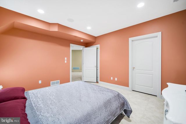 1126 TIMBERGATE DR, Jenkintown, PA 19046