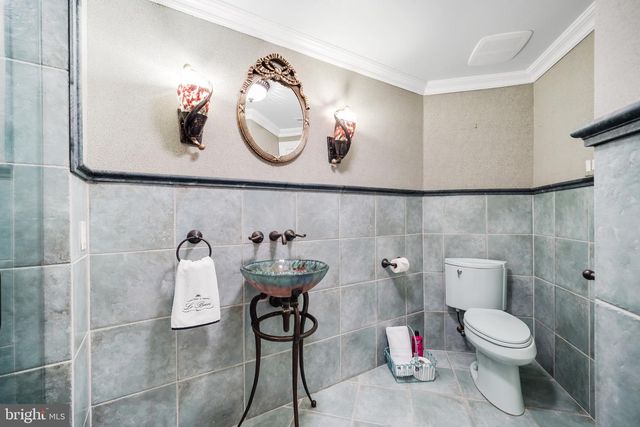 1126 TIMBERGATE DR, Jenkintown, PA 19046