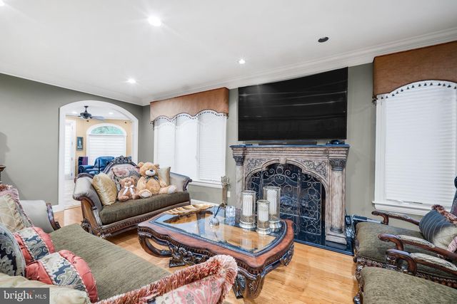 1126 TIMBERGATE DR, Jenkintown, PA 19046