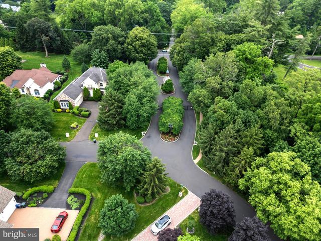 1126 TIMBERGATE DR, Jenkintown, PA 19046