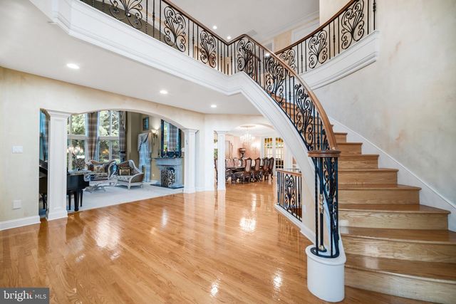 1126 TIMBERGATE DR, Jenkintown, PA 19046