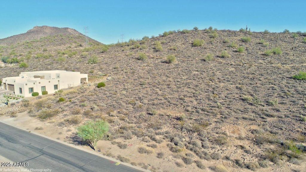 Image 11 of property listing at 24213 N 65TH Avenue 28, Glendale, AZ 85310