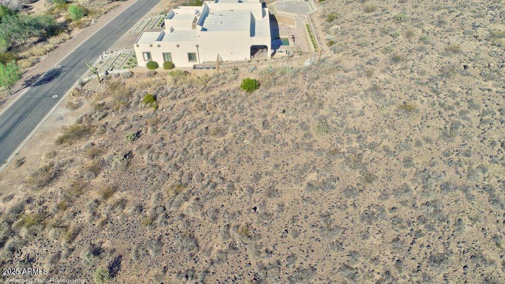 Image 4 of property listing at 24213 N 65TH Avenue 28, Glendale, AZ 85310