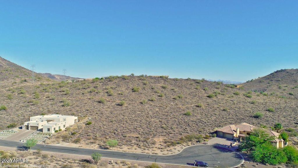 Image 8 of property listing at 24213 N 65TH Avenue 28, Glendale, AZ 85310